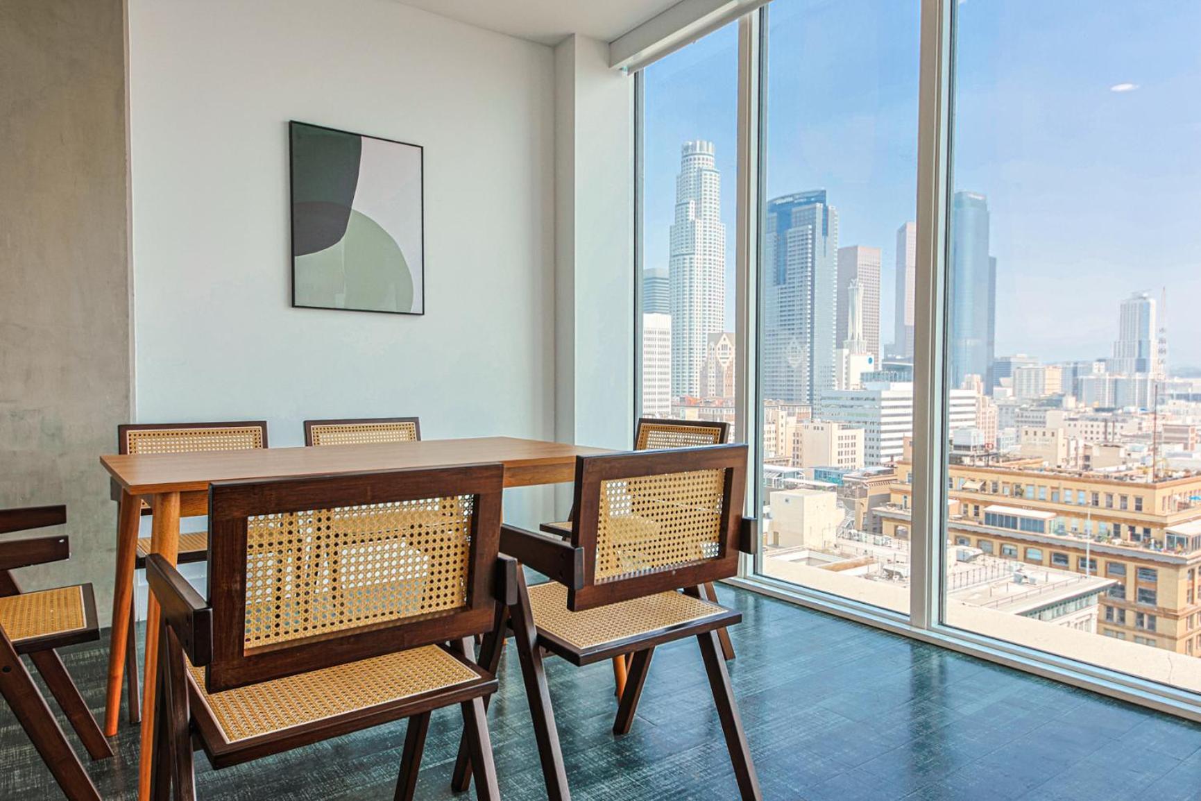 Apartamento Elegant Urban Oasis 2br 2ba *