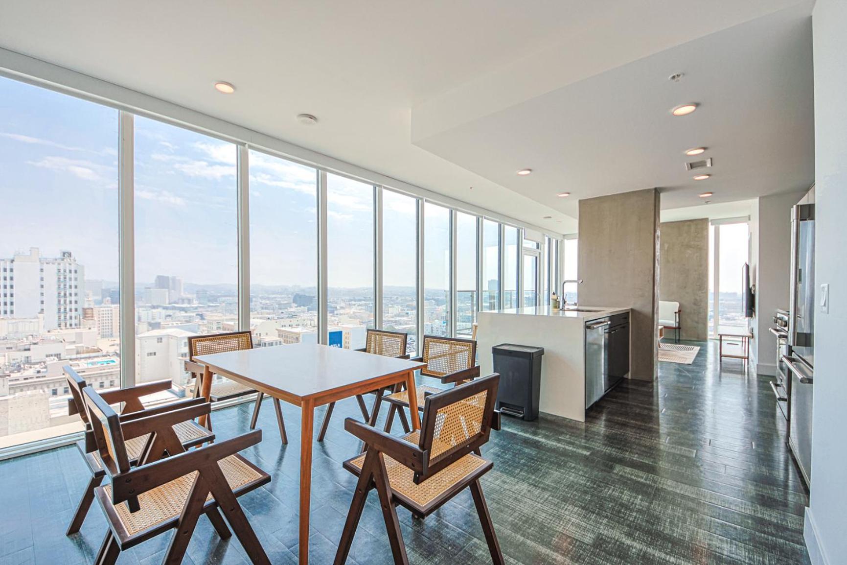 Elegant Urban Oasis 2br 2ba Apartamento